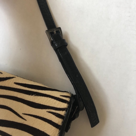 Animal fur print shoulder bag - Picture 12 of 16